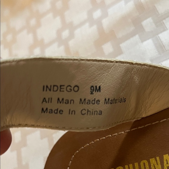 Sandals - Picture 4 of 4